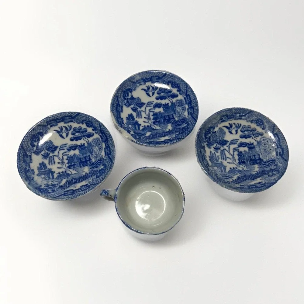 Vintage Miniature Blue willow Porcelain Tea Set Made in Japan 4PCS